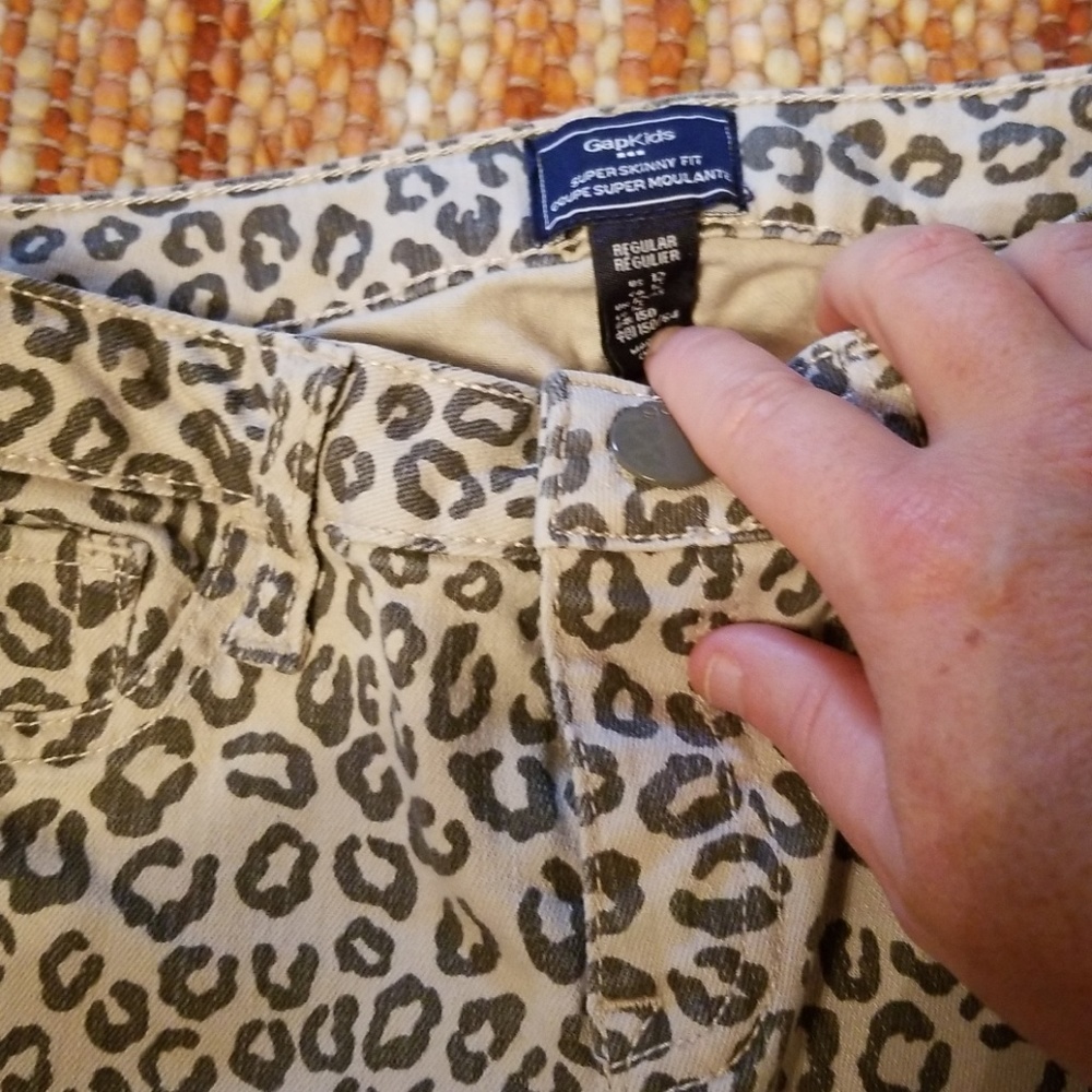 Girls 12 gap cheetah Jeans jeggings - Picture 2 of 2